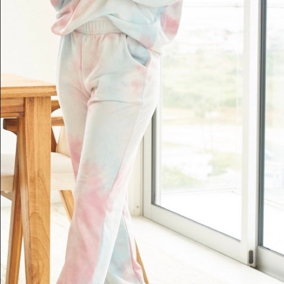 Let’s Sleep In Tie Dye Joggers - Picture 4 of 4